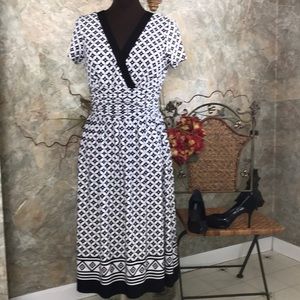 Studio Z. Black white crisscross classic dress